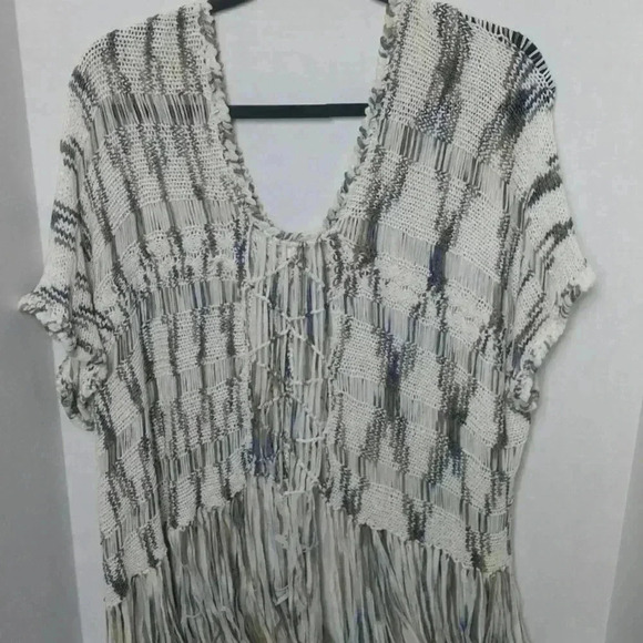 Easel Ultra Lite Cropped Off Shoulder Sweater/ Ribbon Fringe Size S/M - Picture 3 of 5